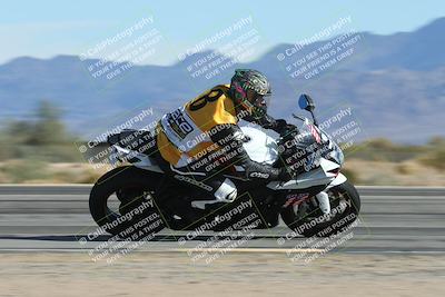 media/Nov-16-2025-Race Pace (Sun) [[8c5fa54630]]/Non Verified Riders (1st 20 Minutes)/3-Turn 3 Inside (11am)/